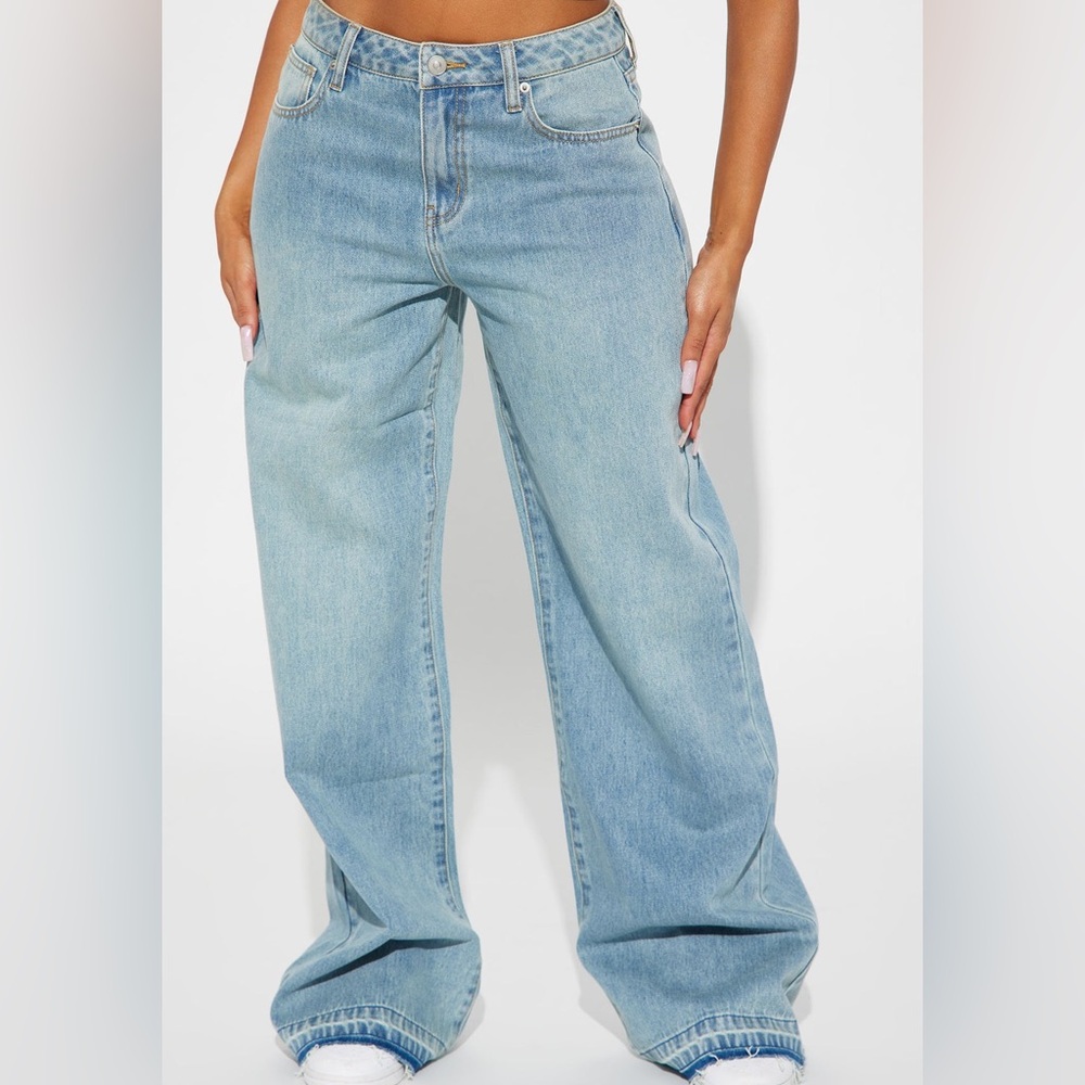 Sold out Fashion Nova baggy  Jeans